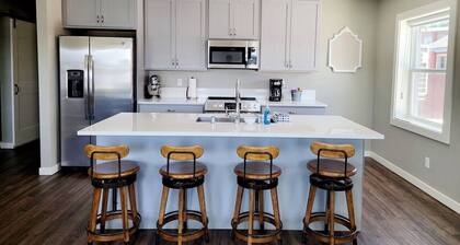 The Front St Lofts, sleeps 8