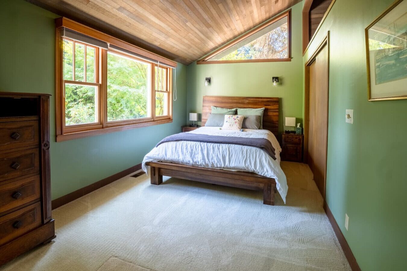 3 bedrooms, desk, iron/ironing board, WiFi