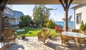 تناول الطعام بالخارج