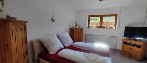 1 bedroom, WiFi, bed sheets