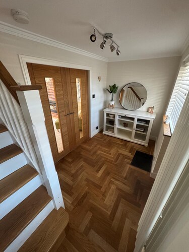 Modern 3 bedroom House very close to Birmingham City Centre -Contractors Welcome