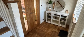 Modern 3 bedroom House very close to Birmingham City Centre -Contractors Welcome