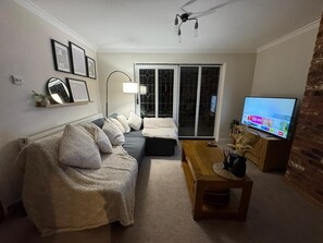 3 Schlafzimmer, Bügeleisen/Bügelbrett, WLAN, Bettwäsche