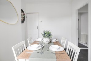 تناول الطعام