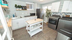 Private kitchen - 2BR Highlands Hideaway (Denver)