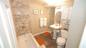 Hair dryer, towels, soap, toilet paper - 2BR Highlands Hideaway (Denver)
