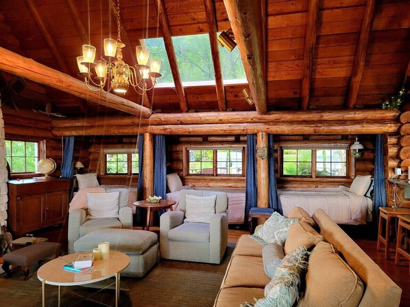 Fernseher, Kamin, Videospiele, Stereoanlage