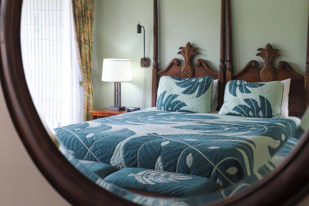 Suite Familiale, 1 très grand lit et 1 canapé-lit, non-fumeurs, patio | Bureau, rideaux occultants, fer et planche à repasser, Wi-Fi gratuit