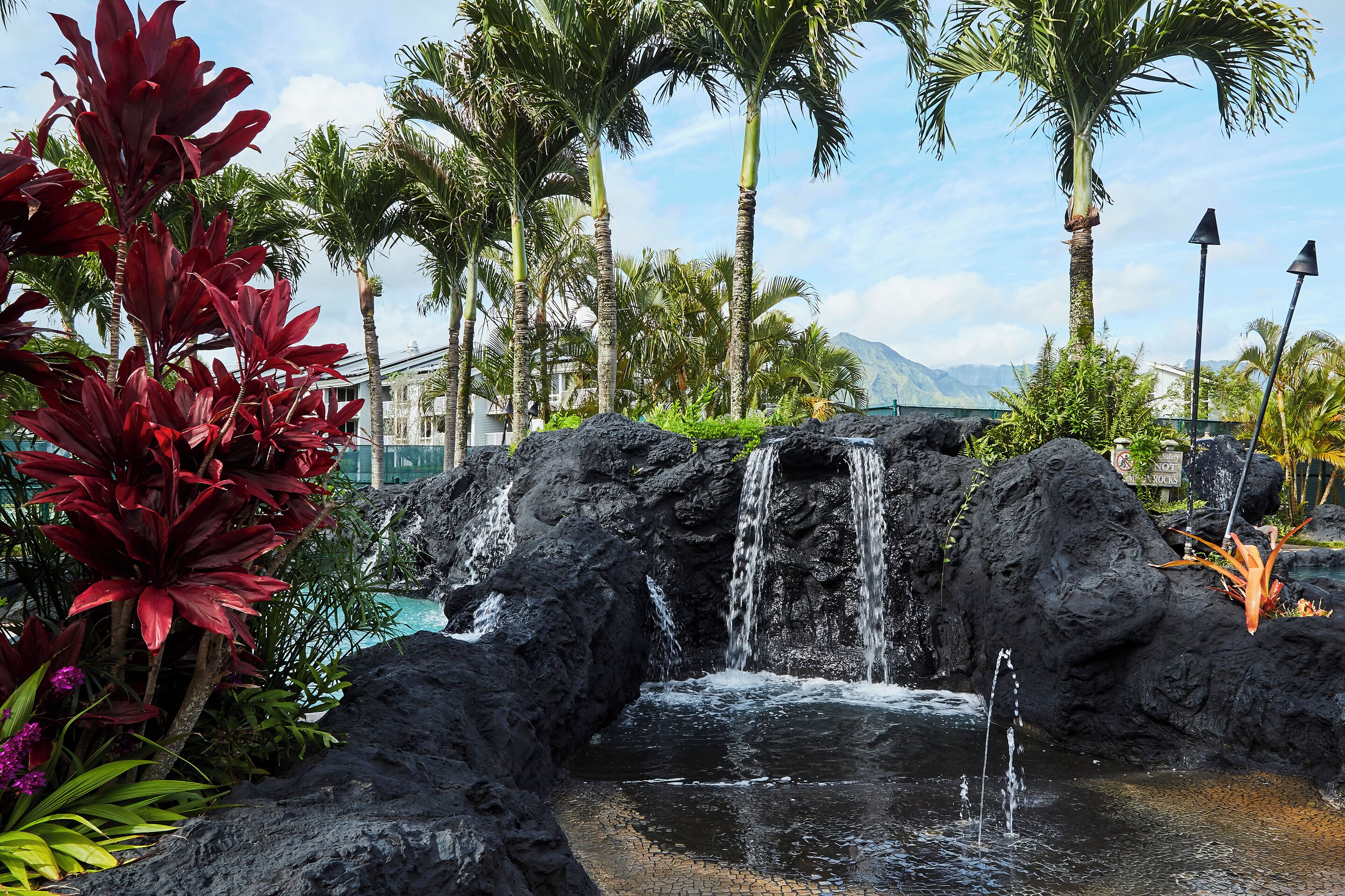 2 albercas al aire libre 