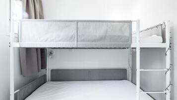 Apartment | 3 bedrooms, bed sheets