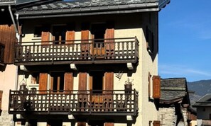 Exterior - House in Les Allues Near Gondola Lift (Les Allues)