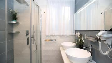 Villa Deluxe, balcón, vistas al mar | Baño