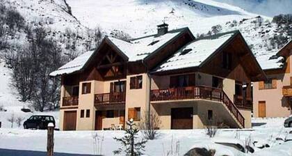 3-room Apartment for 6 People, 3-star Rating, South-facing