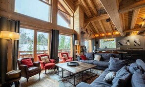 Fireplace - Apartment in Meribel Near Morel Chairlift (Les Allues)