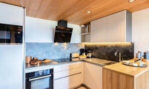 Microwave, oven, dishwasher, electric kettle - 4-star Apartment in Les Saisies - Sleeps 8 (Hauteluce)