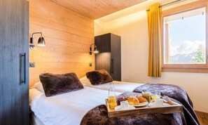 Room - 4-star Apartment in Les Saisies - Sleeps 8 (Hauteluce)