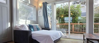 Cozy Sea Breeze Cottages