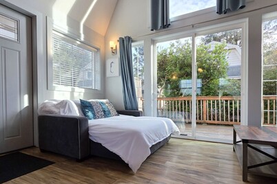 Cozy Sea Breeze Cottages