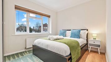 2 bedrooms, iron/ironing board, Internet, bed sheets