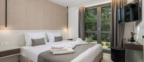 Coffres-forts dans les chambres, bureau, rideaux occultants