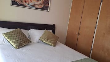 1 bedroom, iron/ironing board, WiFi, bed sheets