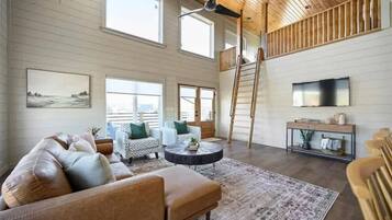 Smart-tv och eldstad