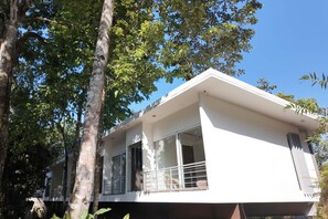 Exterior - Casa Bromelia - Floating Jungle Retreat-pets allowed (Puntarenas)