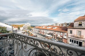 Suite estudio Deluxe, balcón, vista a la ciudad | Wifi gratis 