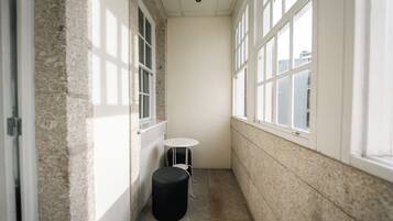 Quarto casal clássico, vista para o pátio | Vista do quarto