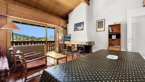 Dining - Apartment in Le Solaret Near Ski Slope (Araches-la-Frasse)