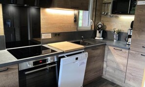 Fridge, microwave, oven, dishwasher - 2 Rooms for 6 People (Le Grand-Bornand)