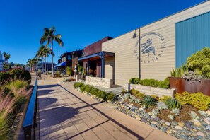 Exterior - Renovated 1BR in Point Loma Near Harbor & Airport (San Diego)