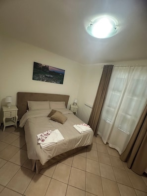 2 Schlafzimmer, Bügeleisen/Bügelbrett, kostenloses WLAN, Bettwäsche