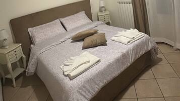 2 camere, ferro/asse da stiro, Wi-Fi gratuito, lenzuola