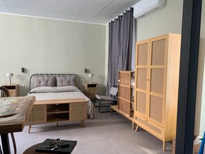 1 bedroom, iron/ironing board, free WiFi, bed sheets - INDUSTRIAL LOFT CON ANGOLO COTTURA E BAGNO PRIVATO (Catania)