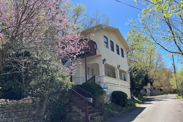 Eureka Downtown Suites