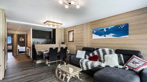 Living area - Completely Renovated Apartment (Courchevel)