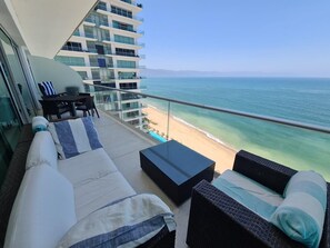 Property grounds - Luxury apartment on the beach with beautiful views (Puerto Vallarta)