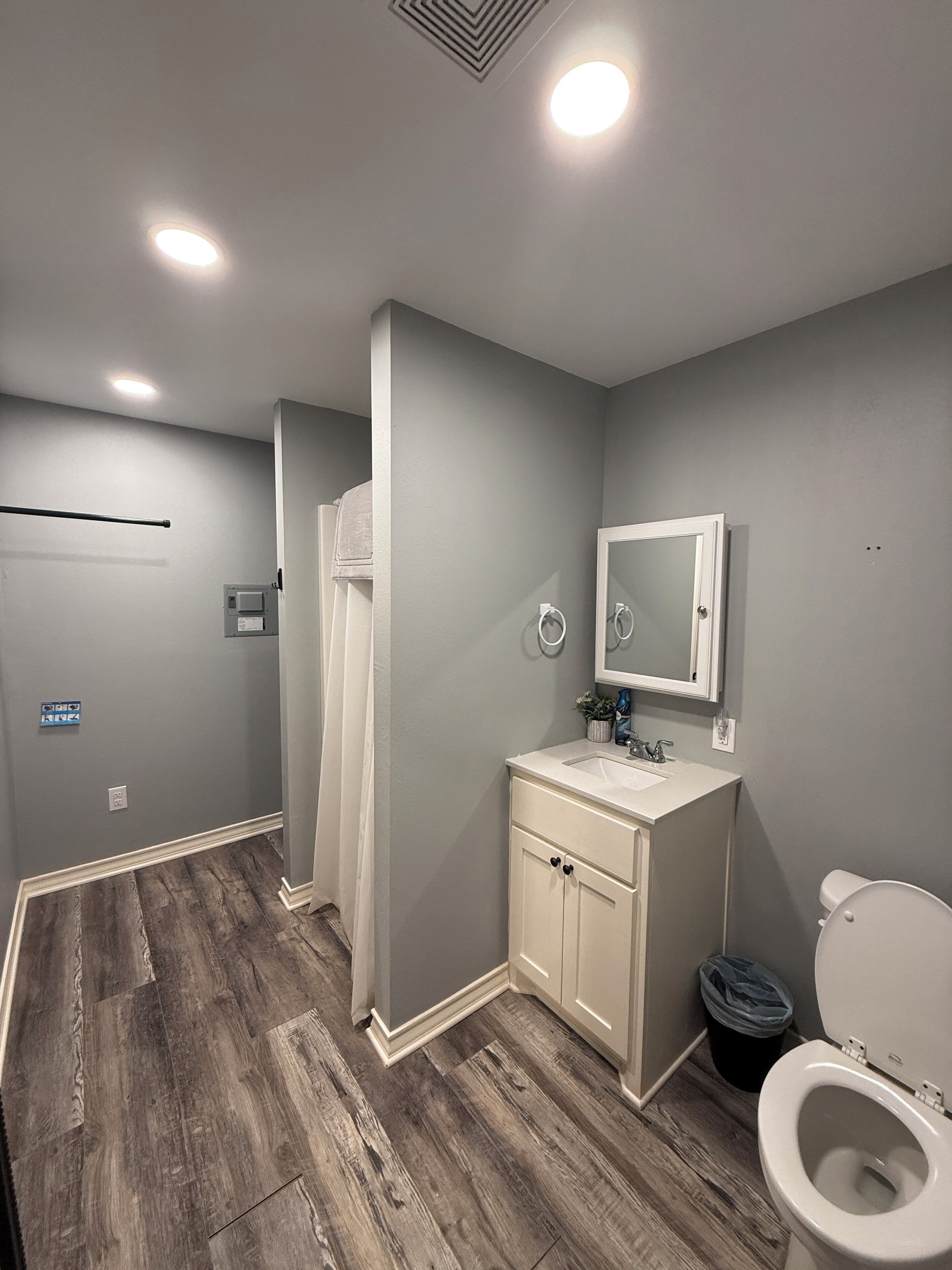 Serviettes fournies, savon, papier toilette