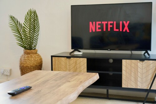 Peaceful 2 Bed Ground Floor Flat w/ Parking Minutes from Tunbridge Wells Centre