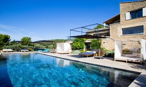 Houses & Villas for 8 People