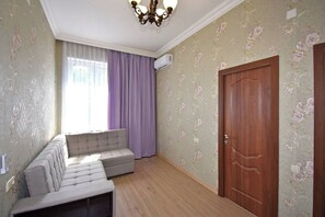 Living area - 21 Apartment in Yerevan 4 (Yerevan)