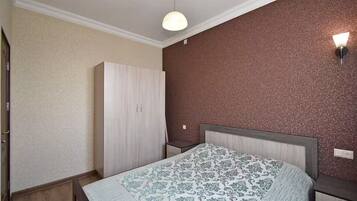 Bügeleisen/Bügelbrett, WLAN, Bettwäsche