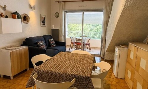 Apartment in Le Brusc Near the Port