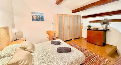 Apartment in Le Brusc Near the Port