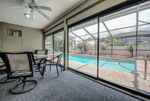Pool - Beautiful 2-bedroom home, heated pool, close to Downtown, Beaches in Venice FL (Venice)