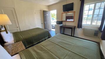 Deluxe Double Room, 2 Double Beds, Non Smoking | Desk, laptop workspace, free WiFi