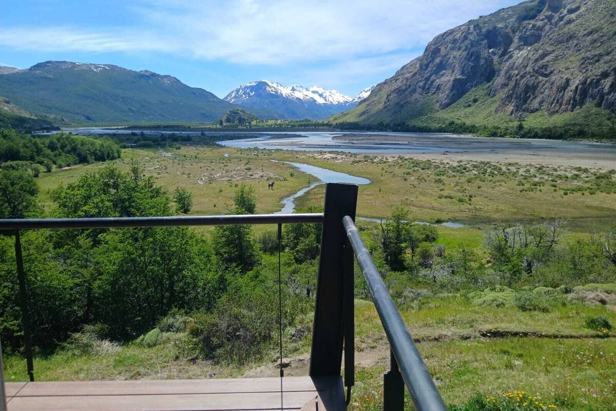 Laptop workspace, free WiFi