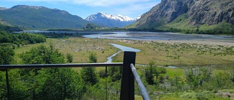 Laptopgeeigneter Arbeitsplatz, kostenloses WLAN