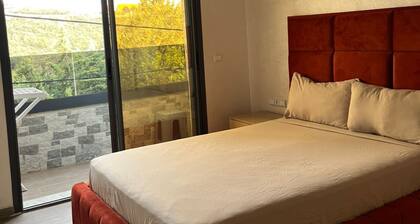 Le Refuge de Vittel-A breathtaking view of the forest, central heating